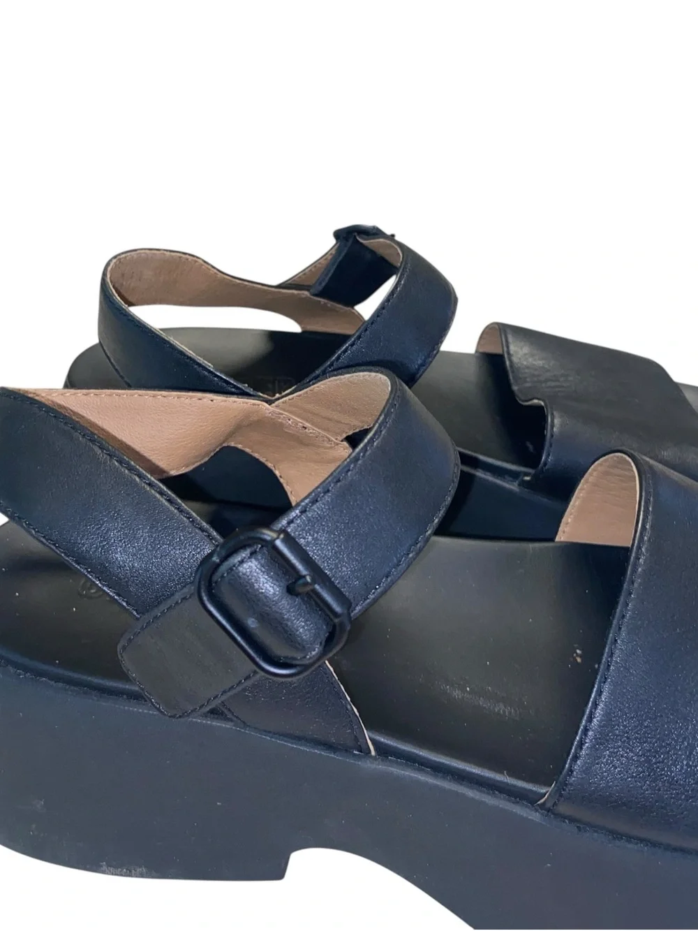 Camper shoes Womens Size 41 Black Platform Sandals Buckle Strap Leather Tasha